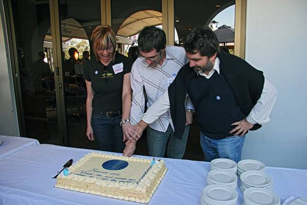 Naomi Andrew, Michael Lawley, Zoran Milosevic,  | still cutting through that sponge,  | DSTC Farewell Symposium, 28 July 2005  | 