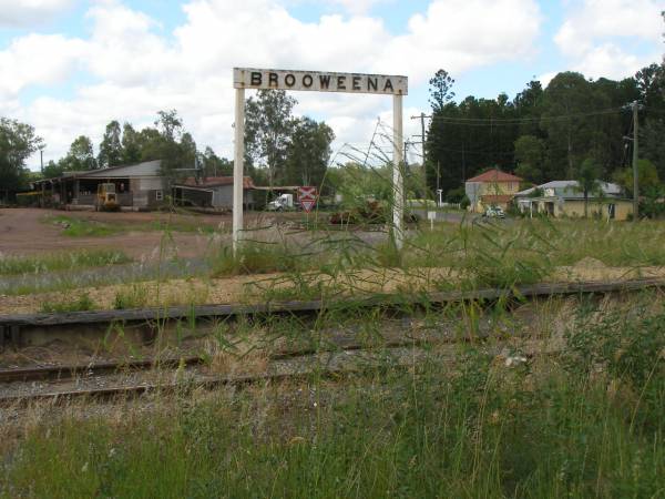 Brooweena War Memorial, Woocoo Shire  |   | 