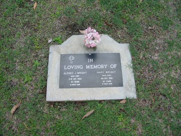 Alfred J WRIGHT  | 13 Oct 1990  | aged 83  |   | Mary WRIGHT  | 6 Dec 1999  | aged 92  |   | Albany Creek Cemetery, Pine Rivers  |   | 