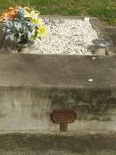 Appletree Creek cemetery, Isis Shire