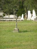 Appletree Creek cemetery, Isis Shire