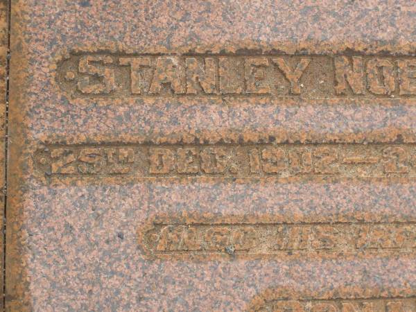 Stanley Noel GAYDON,  | 25 Dec 1902 - 24 April 1966;  | Donald,  | infant son,  | 9 Dec 1932 - 13 Dec 1932;  | Appletree Creek cemetery, Isis Shire  | 