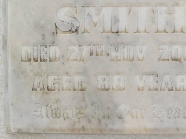 Rupert William SMITH,  | died 15 Dec 1960 aged 47 years;  | Ivy Maud SMITH,  | died 27 Nov 200 aged 88 years;  | R.W. SMITH,  | died 15 Dec 1960 aged 47 years;  | Appletree Creek cemetery, Isis Shire  | 