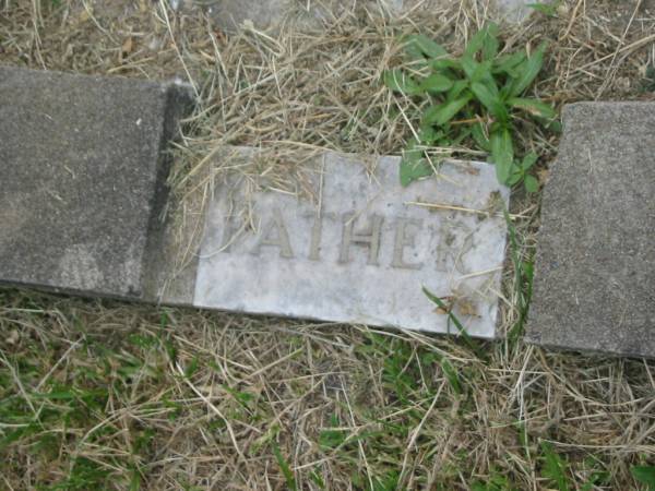 Sarah Bingham HOLLIDAY,  | mother,  | died 1 Dec 1953 aged 73 years;  | James HOLLIDAY,  | father,  | died 16 June 1955 aged 84 years;  | Appletree Creek cemetery, Isis Shire  | 