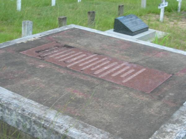 Stephen DAVIS,  | died 3 Jan 1942 aged 77 years;  | Emily Louise, wife,  | died 28 May 1957 aged 81 years;  | Robert Francis, son,  | died 3 June 1956 aged 51 years, cremated;  | Barney View Uniting cemetery, Beaudesert Shire  | 