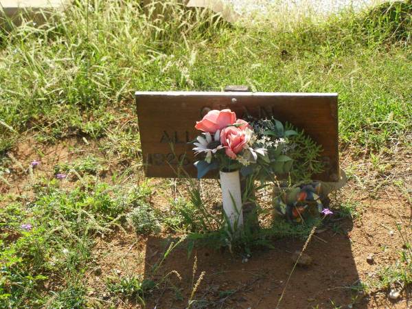 Allan CRAN,  | 1926 - 99;  | Gary CRAN,  | 1953 - ???;  | Bell cemetery, Wambo Shire  | 