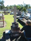 Elizabeth
M
GOLL
geb 5 ? 1894?
gest 10 1915
Bethania (Lutheran) Bethania, Gold Coast