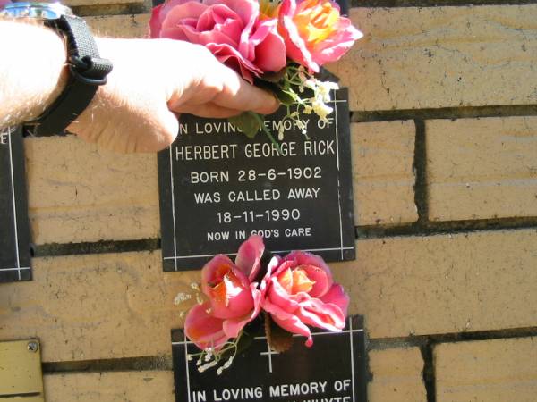 Herbert George RICK  | B: 28 Jun 1902  | D: 18 Nov 1990  |   | Bethania (Lutheran) Bethania, Gold Coast  | 