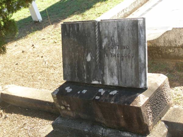 Elijah PACKER,  | died 28 Dec 1902 aged 66 years;  | Mary Ann PACKER,  | wife,  | died 17 June 1907 aged 69 years;  | Blackbutt-Benarkin cemetery, South Burnett Region  | 