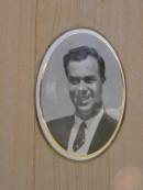 
Keith Ashley GARDNER,
died 24 Jan 1981 aged 52 years,
husband of Peggy,
father of Noel, Robin & Guy;
Brookfield Cemetery, Brisbane
