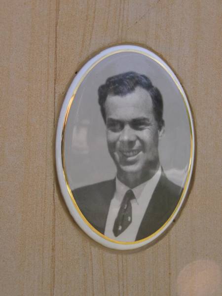 Keith Ashley GARDNER,  | died 24 Jan 1981 aged 52 years,  | husband of Peggy,  | father of Noel, Robin & Guy;  | Brookfield Cemetery, Brisbane  | 