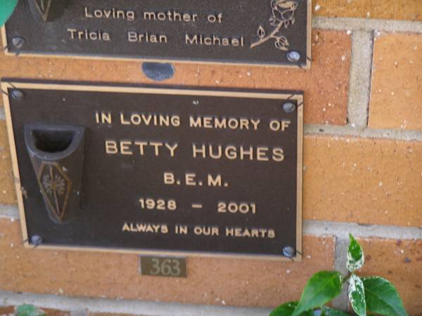 Betty HUGHES,  | 1928 - 2001;  | Brookfield Cemetery, Brisbane  | 