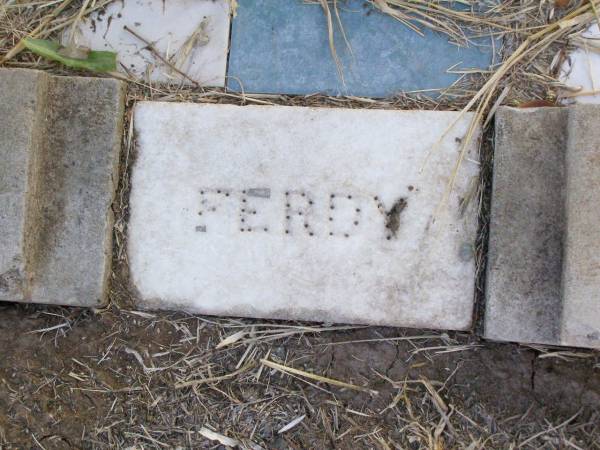 John OST, husband father, 1875 - 1946;  | Ferdinand (Ferdy) J. OST, 1912 - 1947;  | Elizabeth OST, wife of John, 1890 - 1969;  | Bill OST, brother, 1907 - 1985;  | Edward Charles OST, 1916 - 1999;  | Caffey Cemetery, Gatton Shire  |   | 