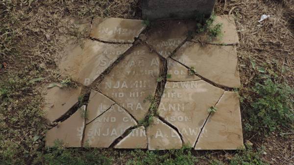 George? LAWN  |   | his wife  | Sarah Ann (LAWN)  |   | son  | Benjamin LAWN  |   | his wife  | Laura Ann (LAWN)  |   | grandson  | Benjamin A LAWN  |   |   | Cawarral Cemetery  | 