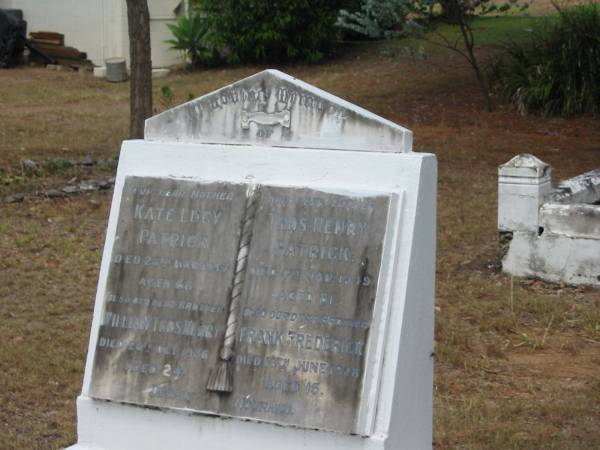 Kate Lucy Patrick 26 Mar 1947 aged 68  | William Thomas Henry 28 Oct 1926 aged 24  | Thos Henry Patrick 4 Jan 1949 aged 81  | Frank Frederick 16 Jun 1928 aged 15  | Chapel Hill Uniting Church (formerly Methodist) - Brisbane  | 
