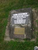 David Kent BIGGS
b: 23 Dec 1924
d: 24 Apr 1978 aged 53
husband of Donna
husband of Joy Kent BIGGS
b: 1926
d: 1968
Cressbrook Homestead, Somerset Region