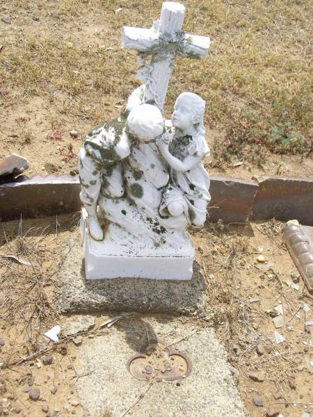Douglas Lutheran cemetery, Crows Nest Shire  | 