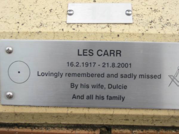 Les CARR,  | 16-2-1917 - 21-8-2001,  | wife Dulcie;  | St Luke's Anglican Church, Ekibin, Brisbane  | 