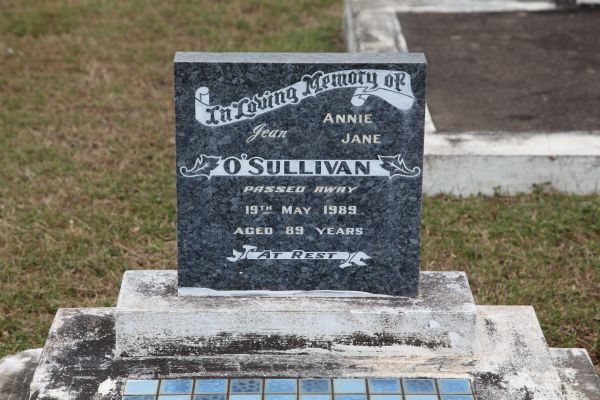 Annie Jane (Jean) O'Sullivan  | d: 19 May 1989 aged 89  | Burial ID (left/south) 4633A  | Plot location (left/south) Position 52 Row 7 Section D  |   | Gladstone Cemetery  | Copyright 2021 Hoylen Sue  |   | 