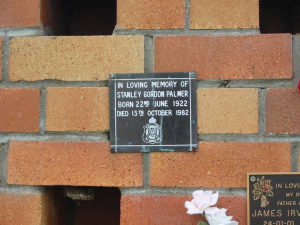 Stanley Gordon PALMER,  | born 22 June 1922,  | died 13 Oct 1982;  | Goomeri cemetery, Kilkivan Shire  | 