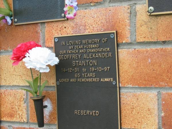Geoffrey Alexander STANTON,  | husband father grandfather,  | 14-12-31 - 19-10-97 aged 65 years;  | Goomeri cemetery, Kilkivan Shire  | 