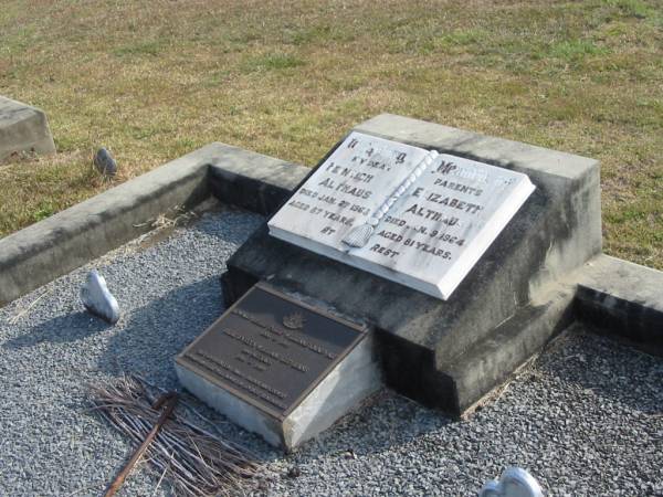 Heinrich ALTHAUS  | d: 27 Jan 1963, aged 87  | Elizabeth ALTHAUS  | d: 9 Jan 1964, aged 81  |   | Howard Leslie Philip WILLIAMS  | b: 1906, d: 1995  | Elsie Evelyn WILLIAMS (nee ALTHAUS)  | b: 1914 d: 1989  |   | Harrisville Cemetery - Scenic Rim Regional Council  |   | 