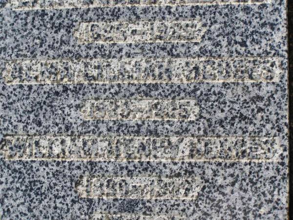 Lily Ellen HEDGES,  | 1895 - 1935;  | Alma Lillian HEDGES,  | 1933 - 1935;  | William Henry HEDGES,  | 1889 - 1937;  | Helidon General cemetery, Gatton Shire  | 