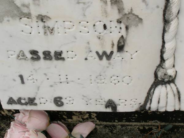 George Thomas SIMPSON,  | father,  | died 14-11-1960 aged 69 years;  | Holly Blennerhassett SIMPSON,  | mother,  | died 23-6-1967 aged 73 years;  | Howard cemetery, City of Hervey Bay  | 