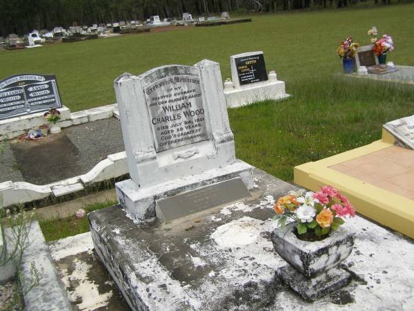 William Charles WOOD,  | husband daddy,  | died 24 July 1951 aged 39 years;  | Nora WOOD,  | wife mother,  | died 3 Oct 1994;  | Howard cemetery, City of Hervey Bay  | 