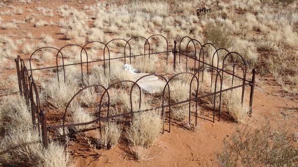 Kathleen Charlotte BOWMAN  | d: 12 Nov 1895 aged 1 year 6 months  |   | Eileen BOWMAN  | d: 2 Jul 1901, aged 2 years 6 months  |   | JC pub ruins, Canterbury, Barcoo Shire, QLD  | Copyright: Nicholas Fletcher, 2017  | 