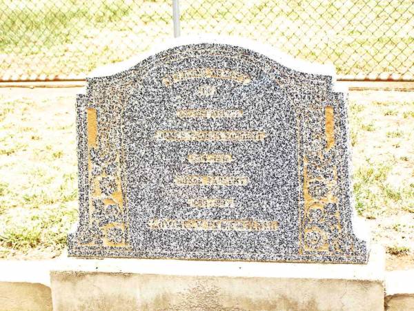 parents;  | James Francis SARGENT,  | 1854 - 1938;  | Susan SARGENT,  | 1860 - 1943;  | Jandowae Cemetery, Wambo Shire  | 
