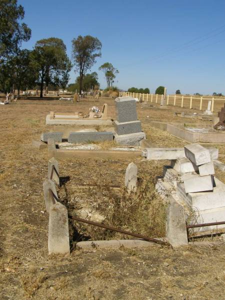 John Piper MACKENZIE,  | died 13 Nov 1908 aged 68 years;  | Ella Maria MACKENZIE,  | wife of John Piper MACKENZIE,  | died 8 Aug 1912 aged 52 years;  | Jondaryan cemetery, Jondaryan Shire  | 