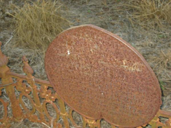 hier ruhet in gott  | ungre  | celieb mutter  | Wilhelmiene Ernestine Charlotte KUTZ  | geb 7 Okt 1842  | gest 24 Feb 1906  | Engelsburg Baptist Cemetery, Kalbar, Boonah Shire  | 
