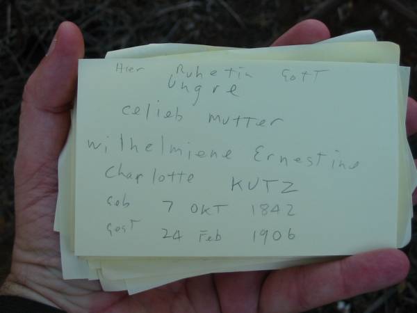 hier ruhet in gott  | ungre  | celieb mutter  | Wilhelmiene Ernestine Charlotte KUTZ  | geb 7 Okt 1842  | gest 24 Feb 1906  | Engelsburg Baptist Cemetery, Kalbar, Boonah Shire  | 