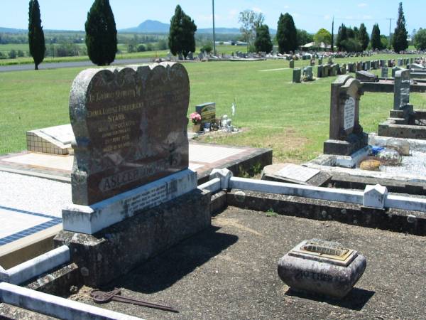 Emma Louise Fredericke STARK,  | born 16 Oct 1875,  | died 21 May 1957 aged 81 years;  | Ferdinand Albert STARK, husband father,  | born 30 July 1871,  | died 18 Jan 1951 aged 79 years 6 months;  | Kalbar General Cemetery, Boonah Shire  | 