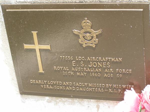 E.S. JONES,  | died 25 May 1960 aged 59 years,  | missed by wife Vera, sons & daughters;  | Kilkivan cemetery, Kilkivan Shire  | 