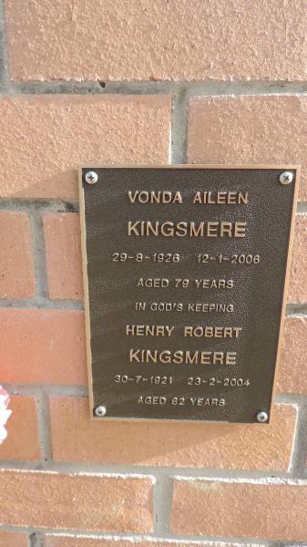 Vonda Aileen KINGSMERE  | b: 29 Aug 1926  | d: 12 Jan 2006 aged 79  |   | Henry Robert KINGSMERE  | b: 30 Jul 1921  | d: 23 Feb 2004 aged 82  |   | Kilkivan cemetery, Kilkivan Shire  | 