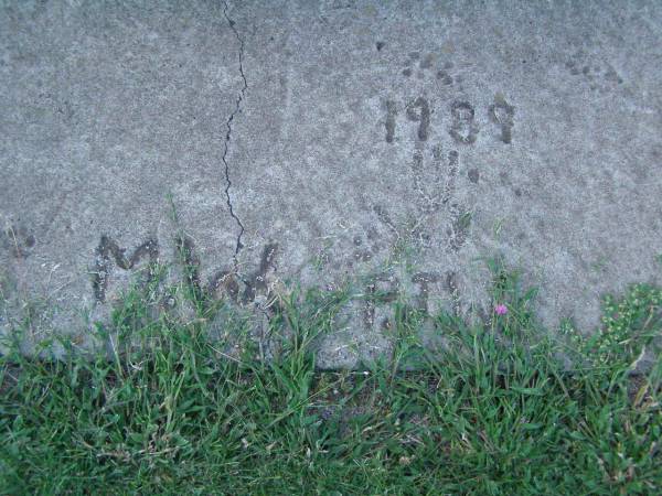 Mr E.G. (Pat) BUSH;  | Mrs D.C. (Doll) BUSH;  | Pat BUSH Bicentennial Park;  | Killarney, Warwick Shire  | 