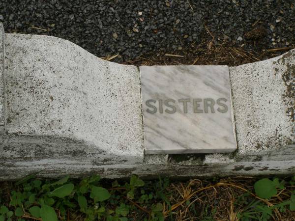 Thomas ARBUTHNOT,  | died 13 Aug 1923;  | Mary ARBUTHNOT,  | died 31 Jan 1948 aged 90 years;  | Annie ARBUTHNOT,  | died 29 Sept 1914 aged 25 years;  | Margaret Ellen,  | daughter,  | died 1891 aged 6 years;  | Killarney cemetery, Warwick Shire  | 