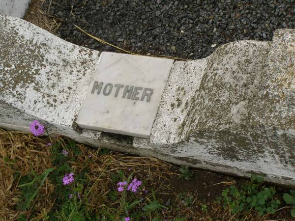 Thomas ARBUTHNOT,  | died 13 Aug 1923;  | Mary ARBUTHNOT,  | died 31 Jan 1948 aged 90 years;  | Annie ARBUTHNOT,  | died 29 Sept 1914 aged 25 years;  | Margaret Ellen,  | daughter,  | died 1891 aged 6 years;  | Killarney cemetery, Warwick Shire  | 