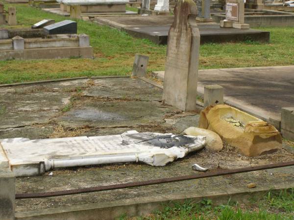 children of James & Jane BRADFORD;  | Mary Helen,  | born 23 Nov 1869,  | died 24 March 1886;  | Grace Ethel,  | born 10 March 1886,  | died 10 May 1886;  | Charles George BRADFORD,  | son,  | died 16 Aug 1899 aged 20 years,  | erected by mother;  | Jane BRADFORD,  | died 29 Oct 1920 aged 69 years;  | James BRADFORD,  | died 20 July 1943 aged 94 years;  | Killarney cemetery, Warwick Shire  | 