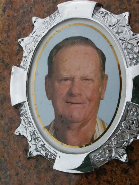 William Colin (Col) FISCHER,  | husband,  | died 9 Nov 2005 aged 78 years;  | Killarney cemetery, Warwick Shire  | 