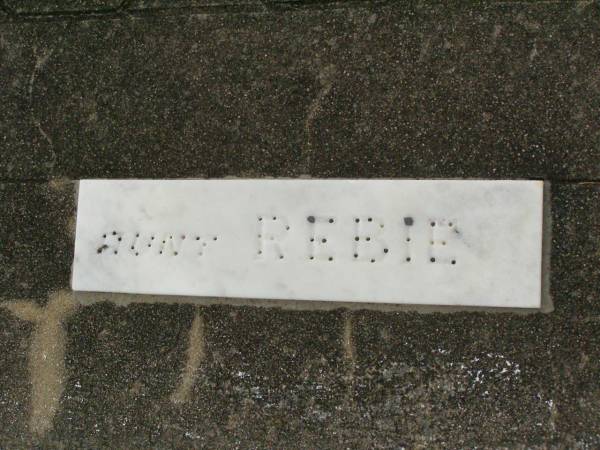 Rebie Julie GRAYSON,  | aunt,  | died 23 Nov 1967 aged 77 years;  | Phyllis Eliza GRAYSON,  | aunt,  | died 28 June 1966 aged 68 years;  | Killarney cemetery, Warwick Shire  | 