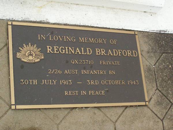 Mildred Sarah Ann BRADFORD,  | died 16 Sept 1964 aged 87 years;  | Reginald BRADFORD,  | 30 July 1913 - 3 Oct 1943;  | Alexander Thomas BRADFORD,  | died 24 Sept 1909 aged 33 years;  | Killarney cemetery, Warwick Shire  | 