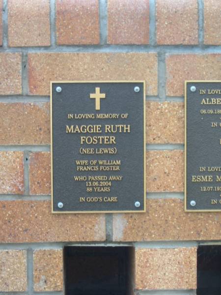 Maggie Ruth FOSTER (nee LEWIS),  | wife of William Francis FOSTER,  | died 13-06-2004 aged 88 years;  | Killarney cemetery, Warwick Shire  | 