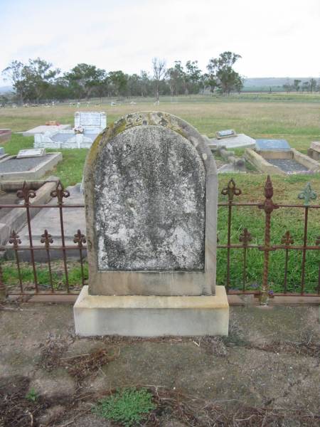 Richard Arnold HOWELL,  | died 17-7-1961 aged 96 years;  | Sarah La Monte HOWELL,  | wife of Richard Arnold HOWELL,  | died 14 Oct 1935 aged 79 years;  | George Salmon BACKHOUSE,  | died 26 June 1885;  | George, son,  | died 29 April 1886 aged 6 months;  | Killarney cemetery, Warwick Shire  | 