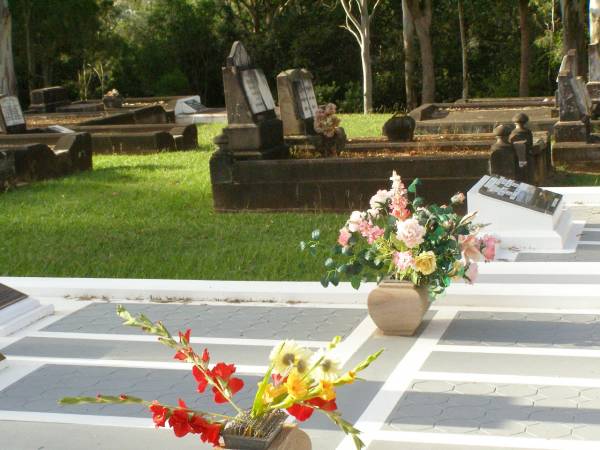 Lawnton cemetery, Pine Rivers Shire  | 