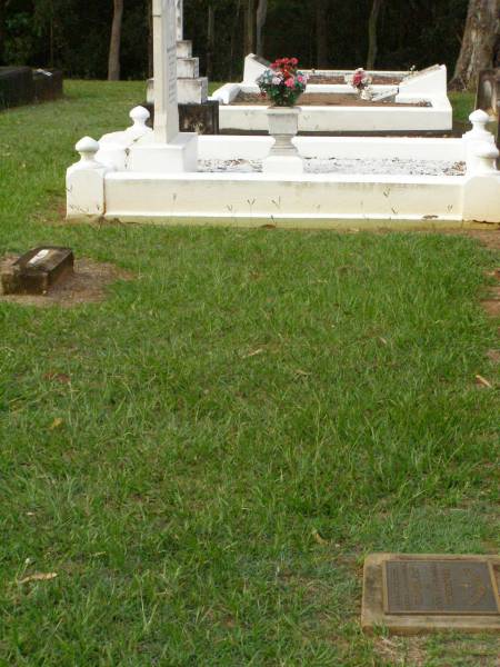 Lawnton cemetery, Pine Rivers Shire  | 