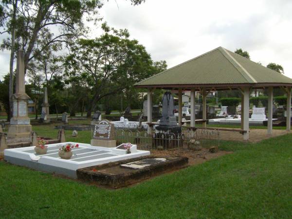 Lawnton cemetery, Pine Rivers Shire  | 
