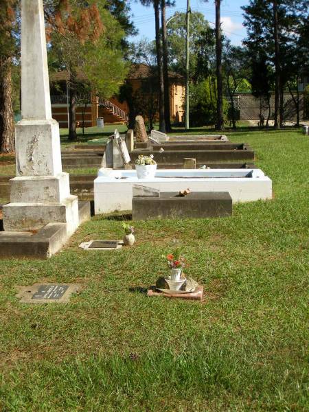 Lawnton cemetery, Pine Rivers Shire  | 